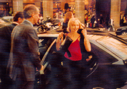 Cameron Diaz visits Paris